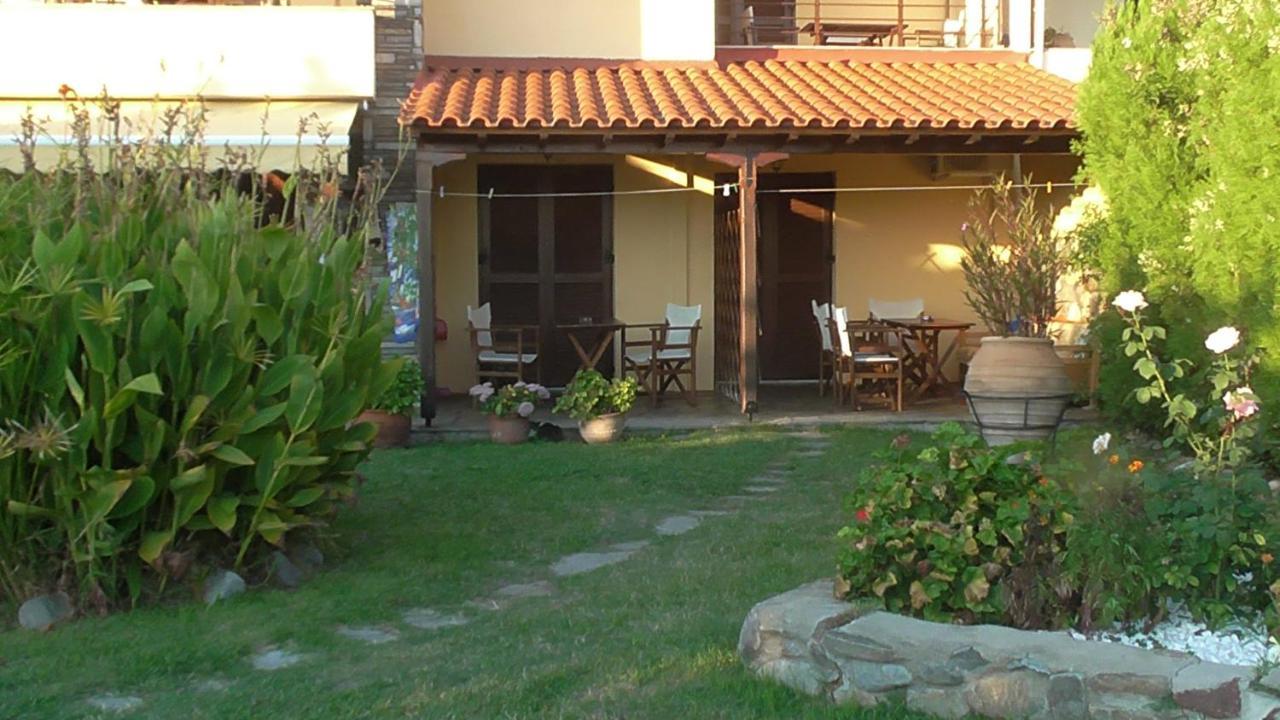Studios Tripiti Nea Roda Exterior foto