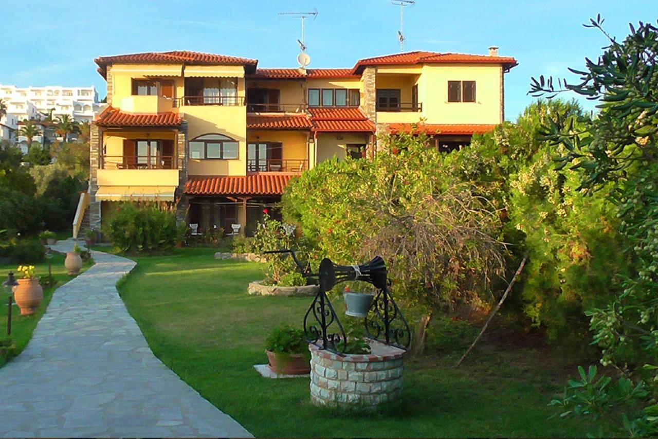Studios Tripiti Nea Roda Exterior foto